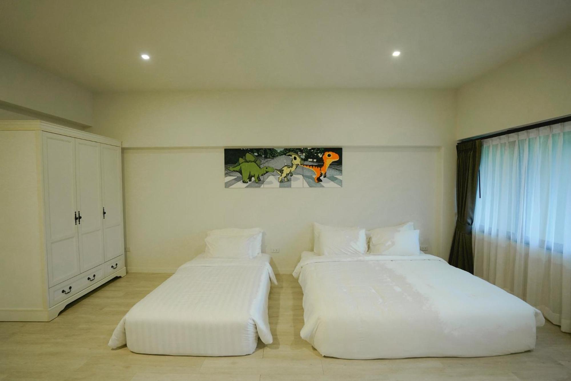 Trex Buriram Boutique Hotel Exteriör bild
