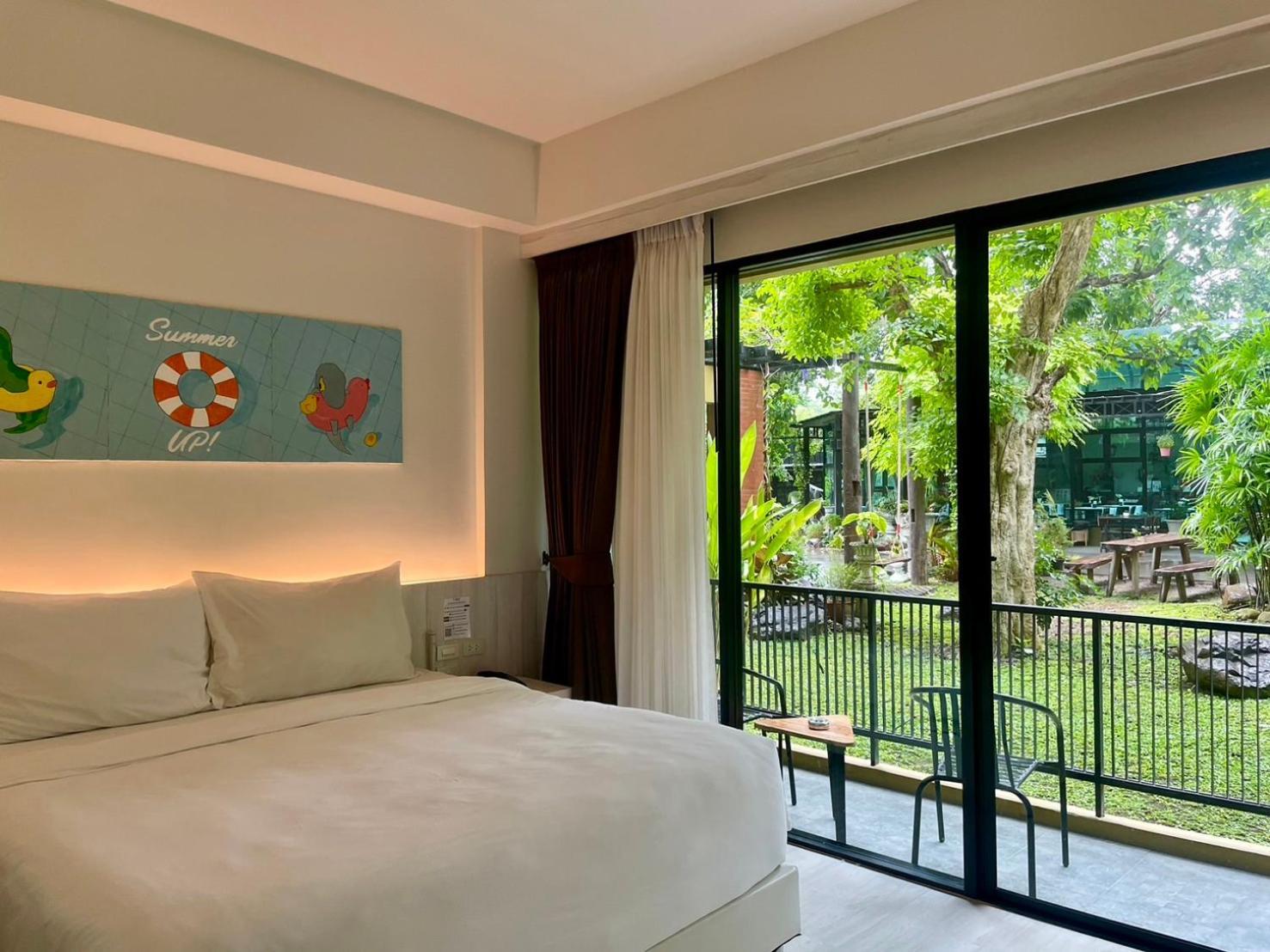 Trex Buriram Boutique Hotel Exteriör bild