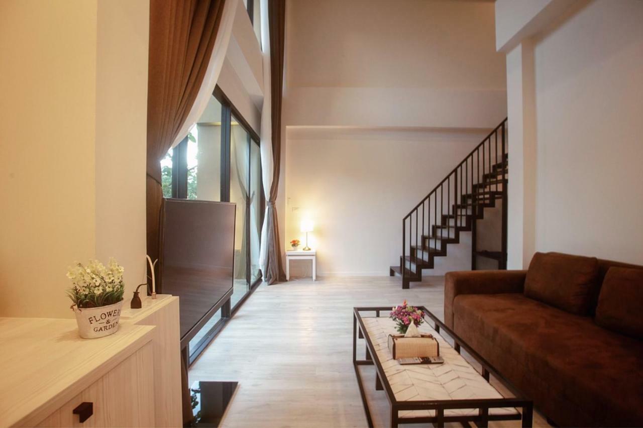 Trex Buriram Boutique Hotel Exteriör bild
